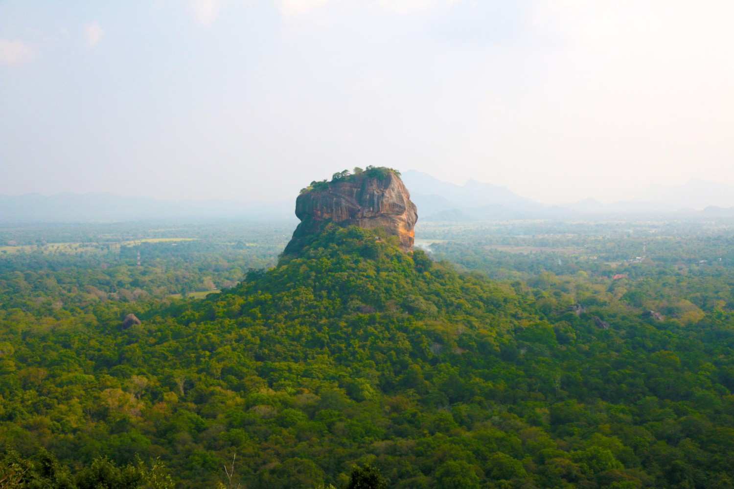 Lion Rock Sri Lanka: Sigiriya History & Visitor Guide