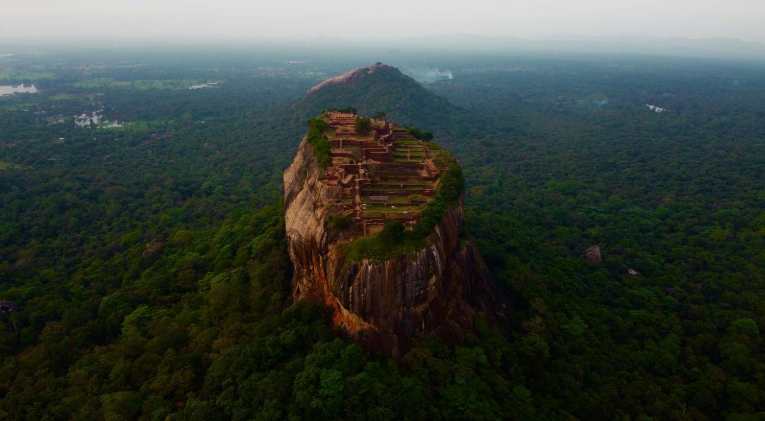 The 7 Best Places to Visit in Sri Lanka: An Ultimate Guide for 2025